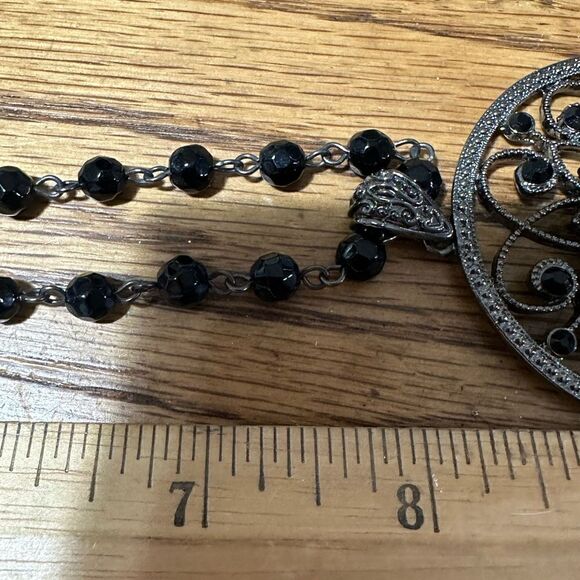 Vintage Glass Mourning Bead Victorian Style Medallion Necklace 16” - Picture 4 of 4